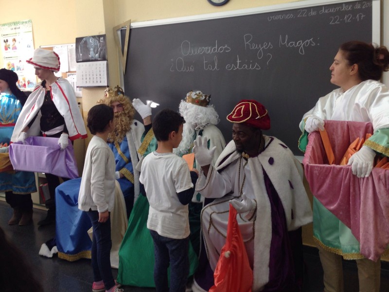 Los Reyes Magos vinieron a visitar las aulas del cole